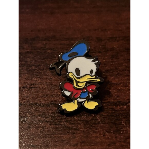 Disney Donald Duck Cuties Mystery Trading Pin - Picture 1 of 4
